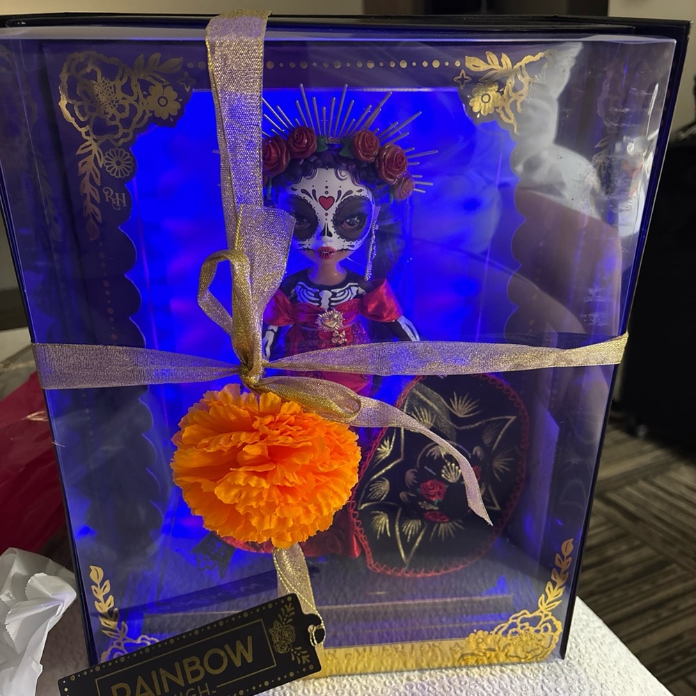 Rainbow High 2022 Celebration Edition Día De Los Muertos NIB!